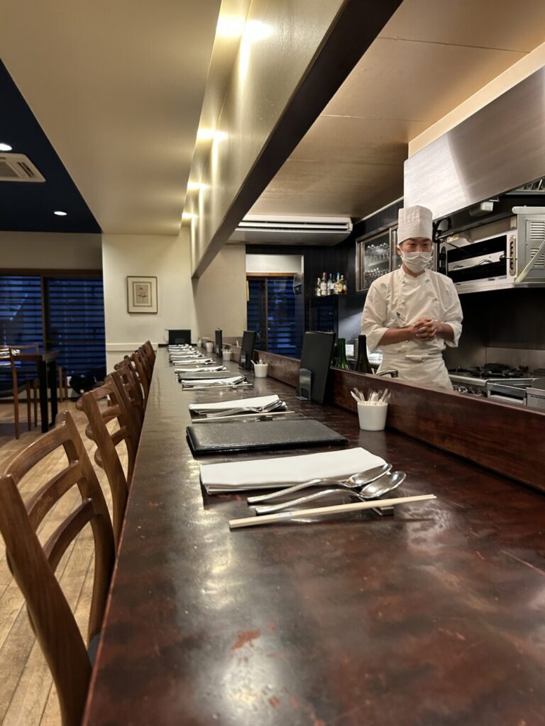 フレンチ店内